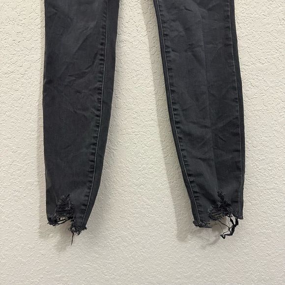 GOOD AMERICAN Good Legs Crop Chewed Hem Jeans in Black - Picture 6 of 12